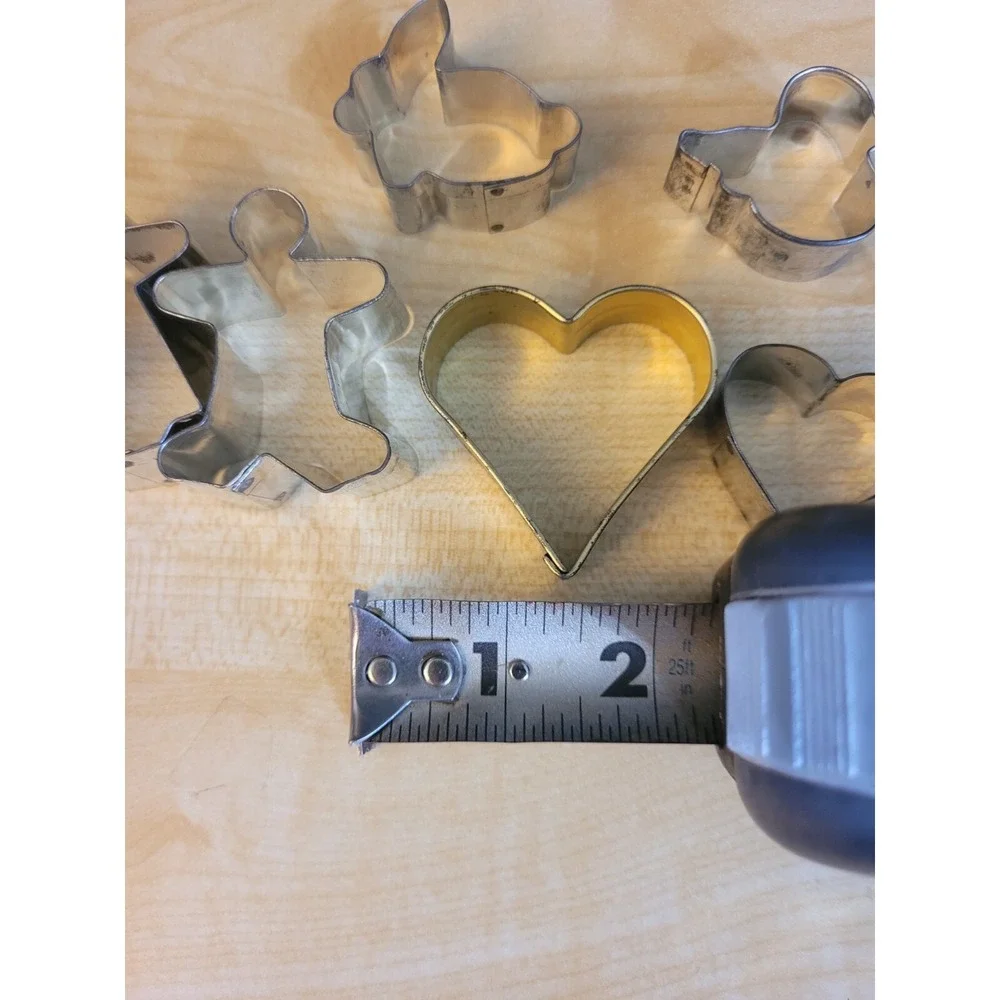 6 Vintage Small Cookie Cutters